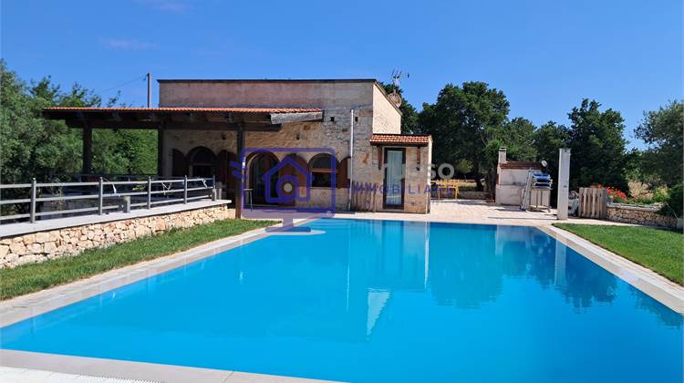 Rustico / Casale In Vendita a Castellana Grotte